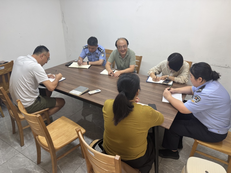 筑牢安全线 护航新学期 ——衢...